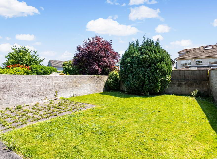 101 Lucan Heights, Lucan, K78K1W6