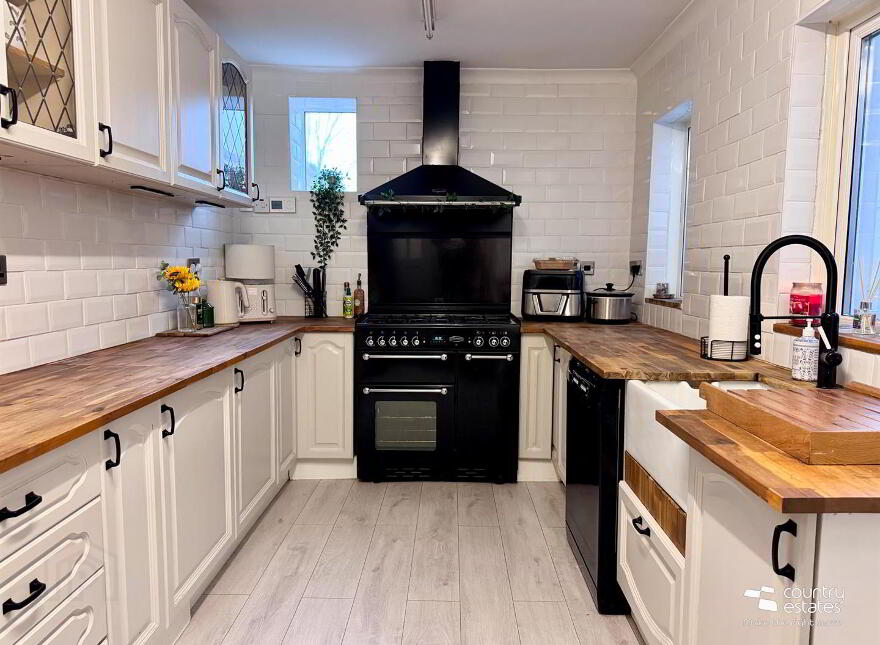 37 Ballynure Road, Ballyclare, BT39 9AG