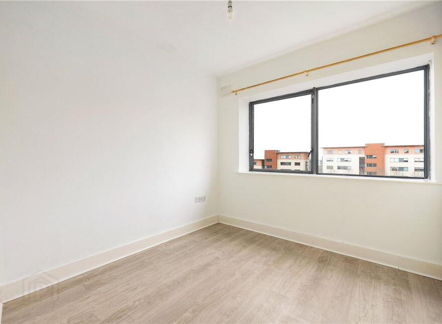 43 The Oval, Tullyvale, Cabinteely, Dublin, D18X573