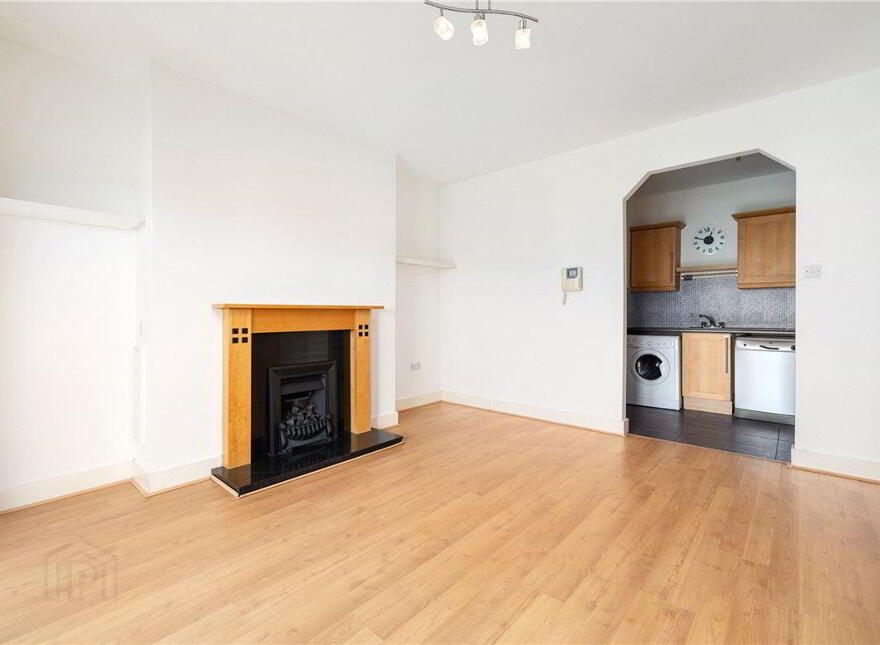 43 The Oval, Tullyvale, Cabinteely, Dublin, D18X573