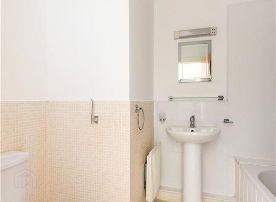 43 The Oval, Tullyvale, Cabinteely, Dublin, D18X573