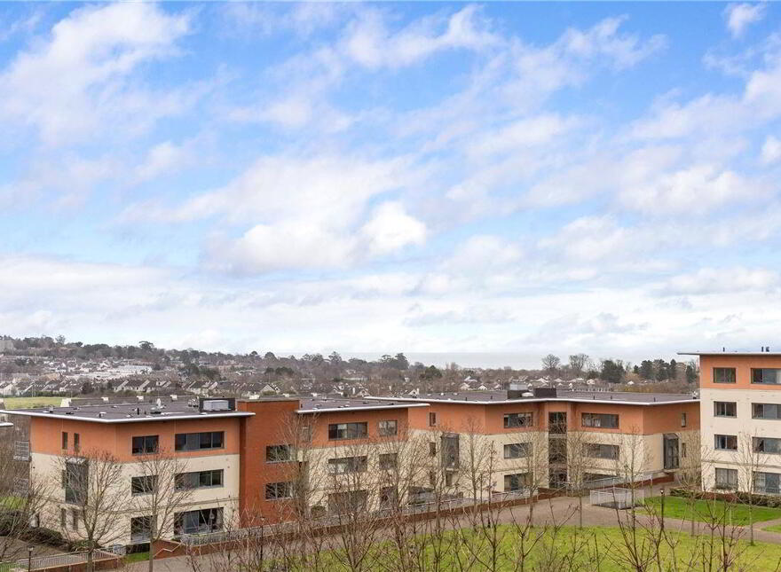 43 The Oval, Tullyvale, Cabinteely, Dublin, D18X573