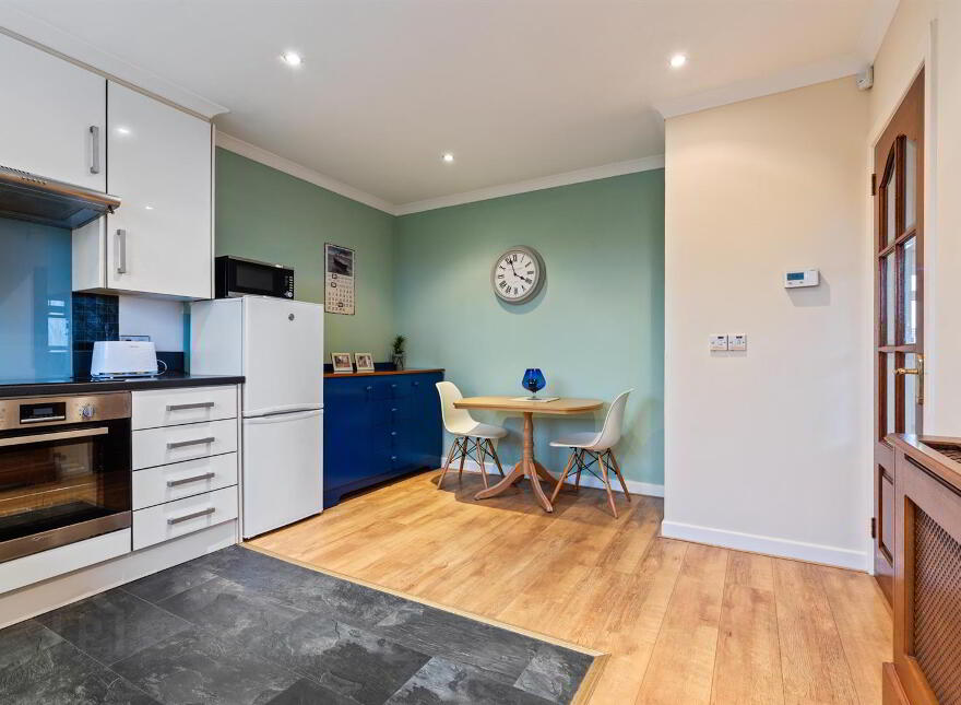 30 Heathermount Court, Comber, BT23 5NT