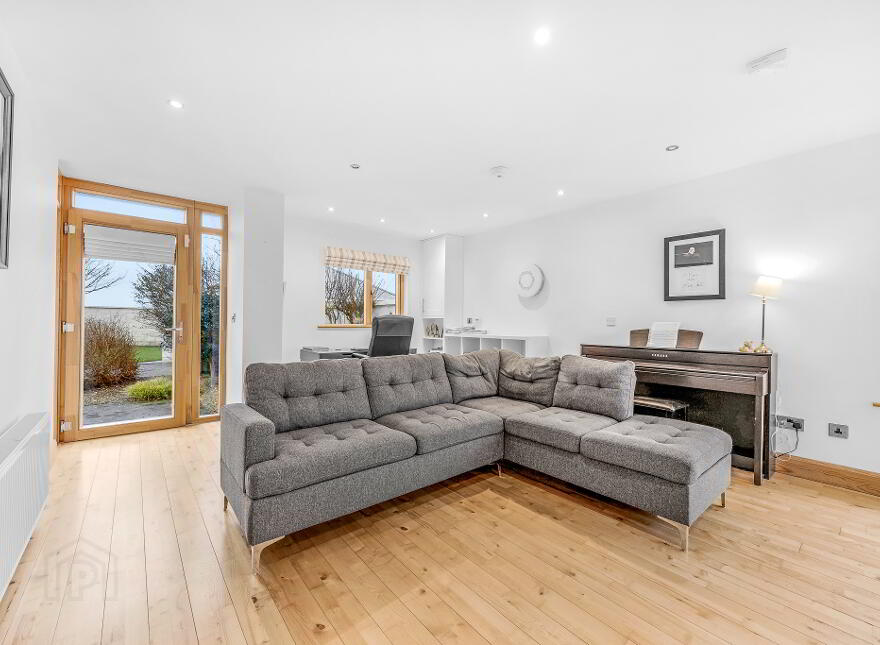 Ballustree, Loughshinny Harbour, Skerries, K34VP62