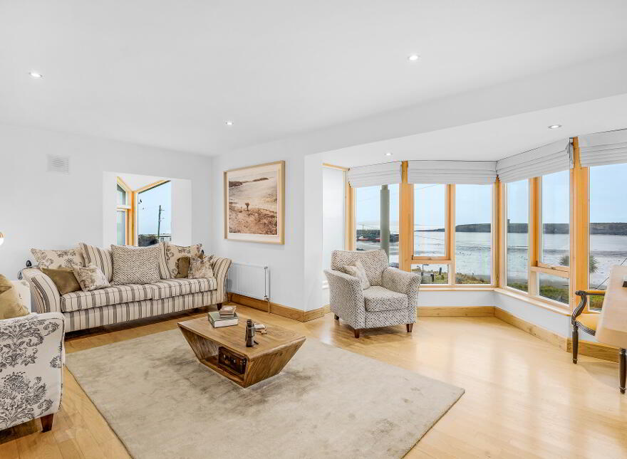 Ballustree, Loughshinny Harbour, Skerries, K34VP62
