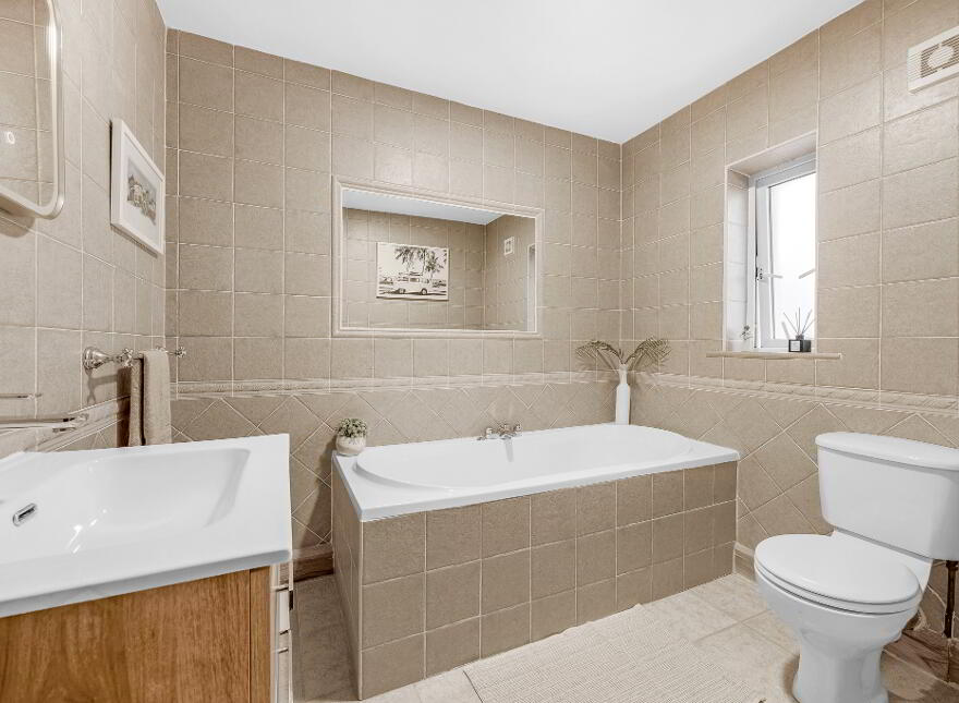 Ballustree, Loughshinny Harbour, Skerries, K34VP62