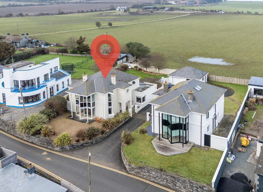 Ballustree, Loughshinny Harbour, Skerries, K34VP62