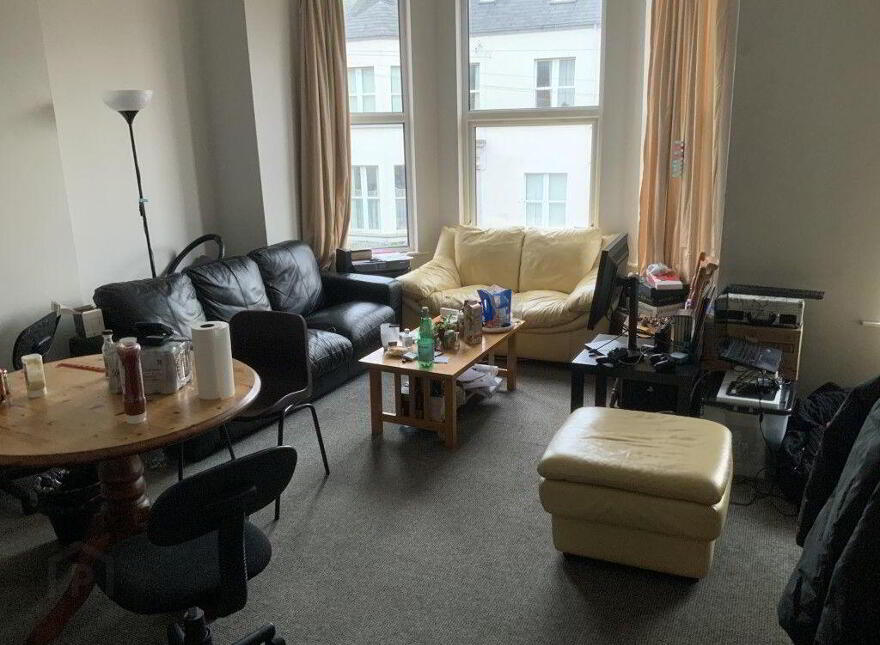 Flat 2, 21 Ashley Avenue, Belfast, BT9 7BT