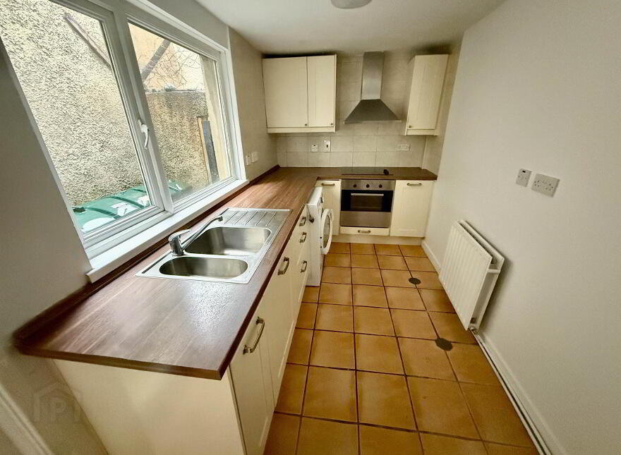 8 Westcott Street, Bloomfield Avenue, Belfast, BT5 5BN