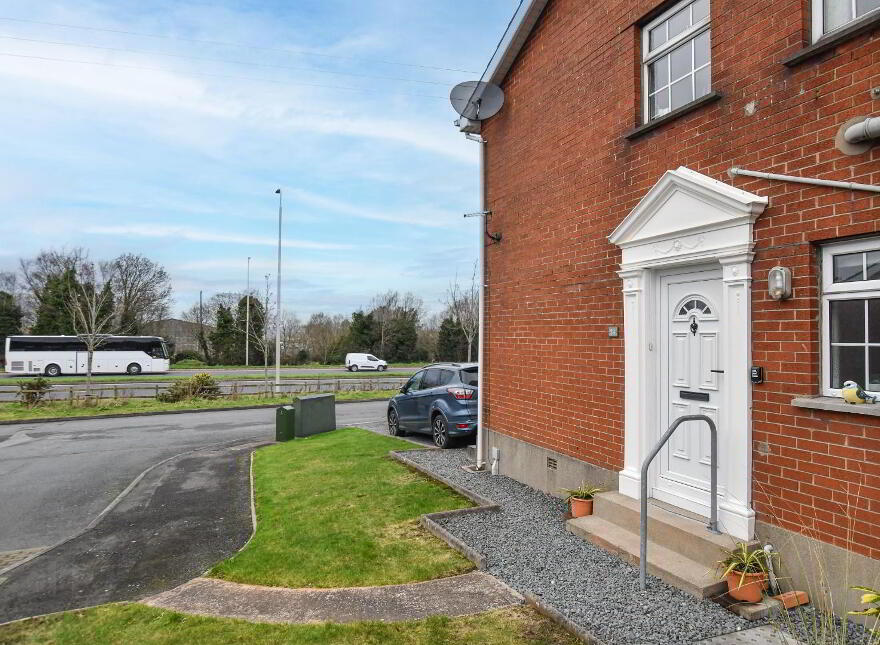 24 Strathearn Court, Holywood, BT18 9NR