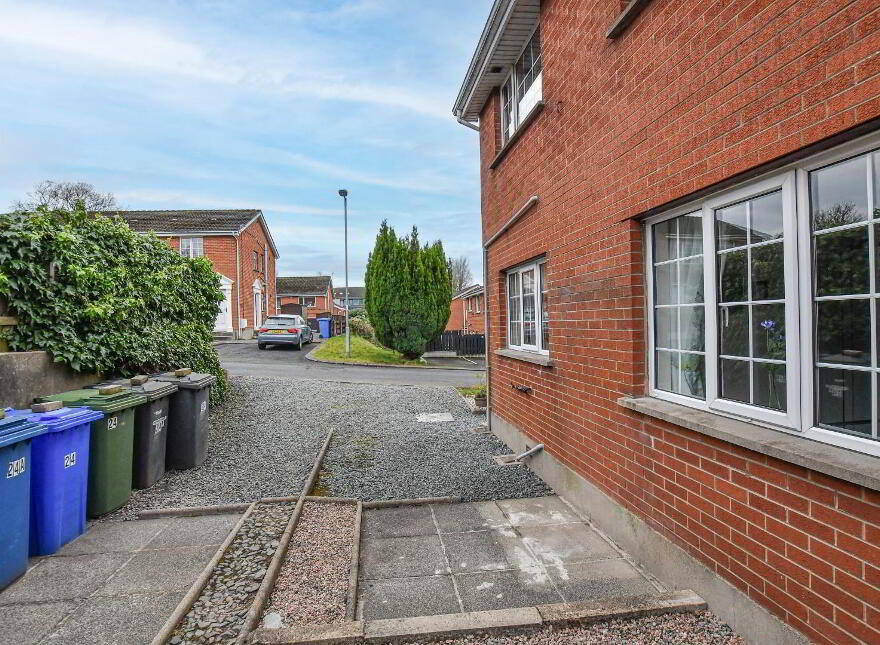 24 Strathearn Court, Holywood, BT18 9NR