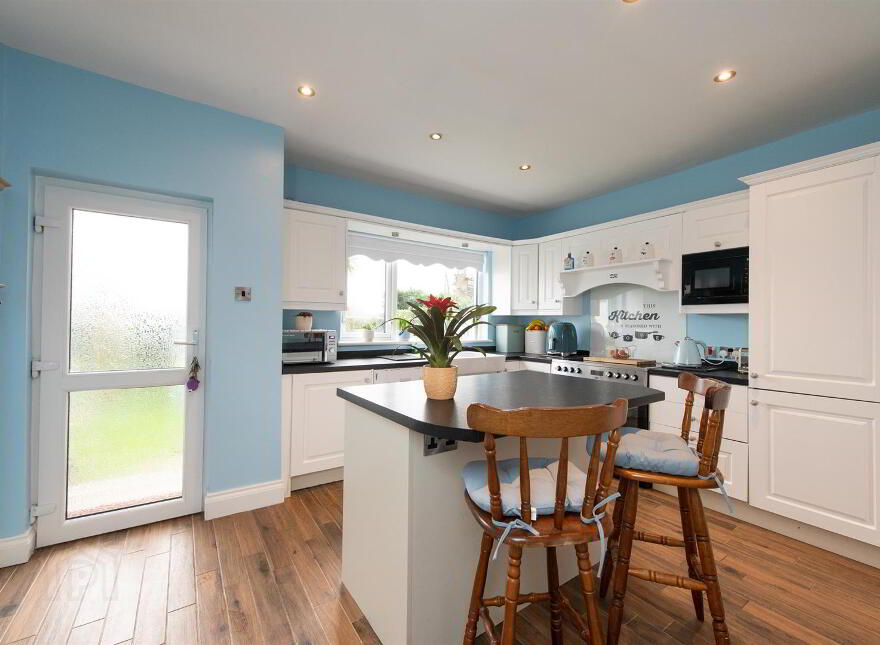 4 Ballynahinch Road, Carryduff, Belfast, BT8 8DN