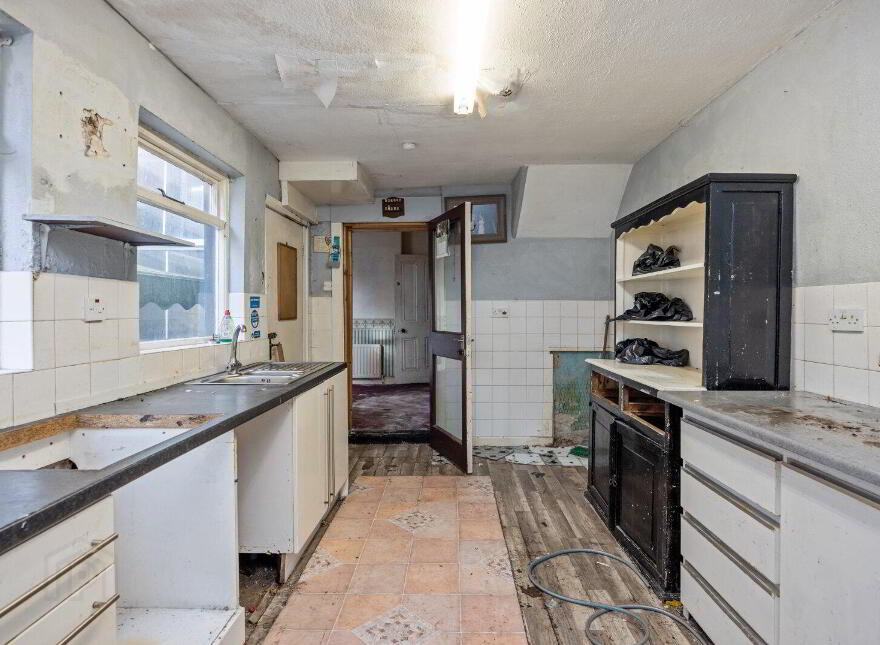 23 Cromwell Road, Belfast, BT7 1JW