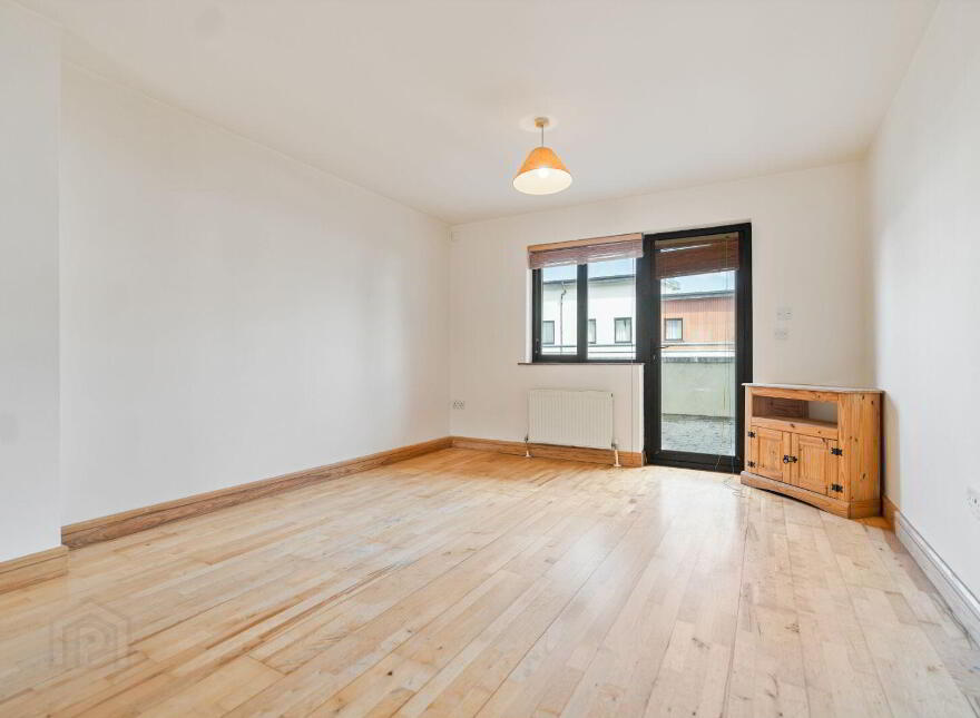 23 The Square, Buttery Court, Market Square, Mallow, P51X754