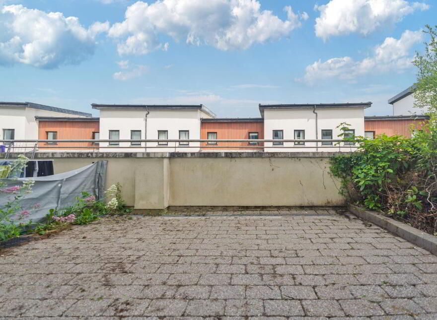 23 The Square, Buttery Court, Market Square, Mallow, P51X754