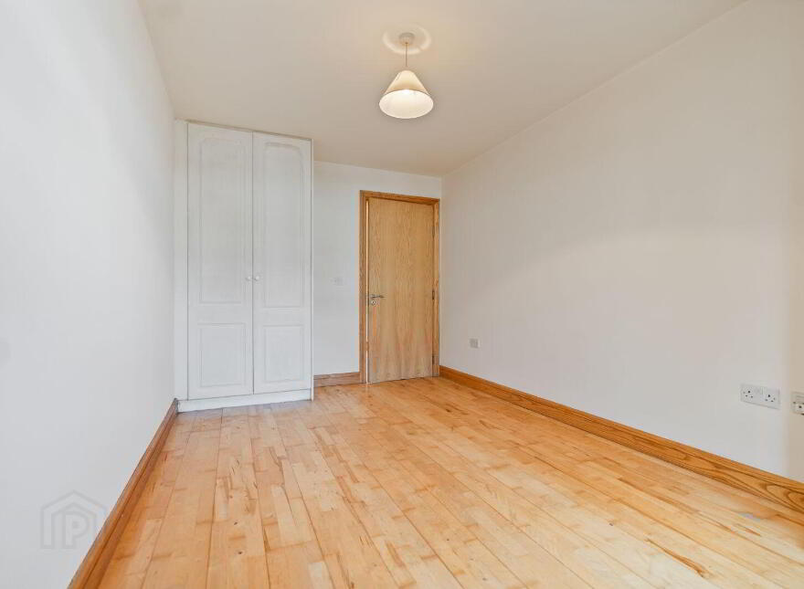 23 The Square, Buttery Court, Market Square, Mallow, P51X754