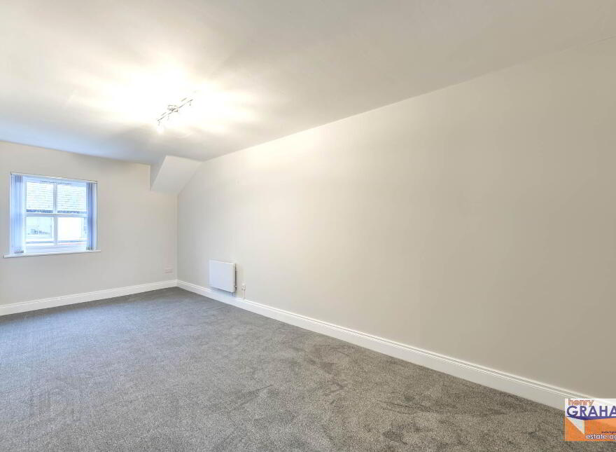 4a Ballynahinch Street, Hillsborough, BT26 6AW
