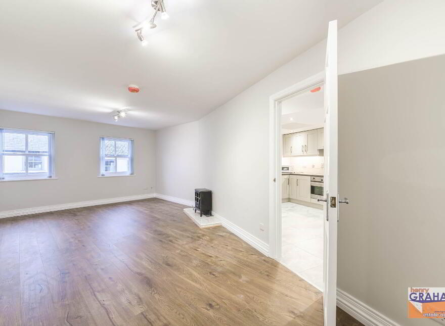 4a Ballynahinch Street, Hillsborough, BT26 6AW