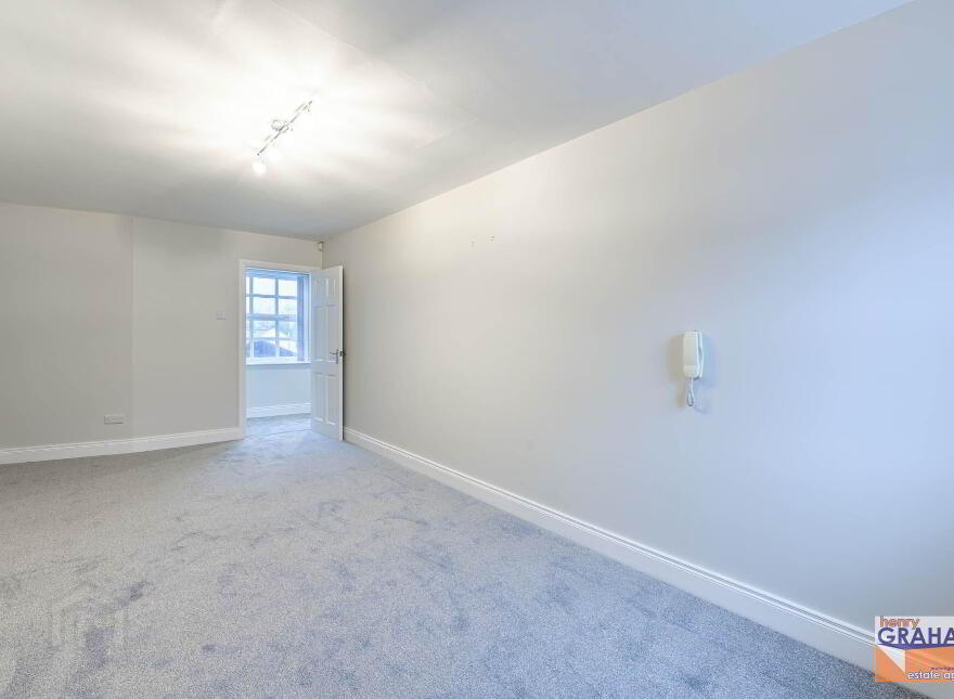 4a Ballynahinch Street, Hillsborough, BT26 6AW