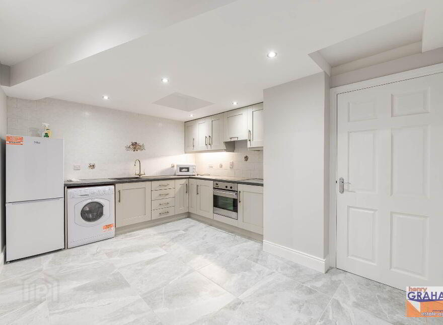 4a Ballynahinch Street, Hillsborough, BT26 6AW