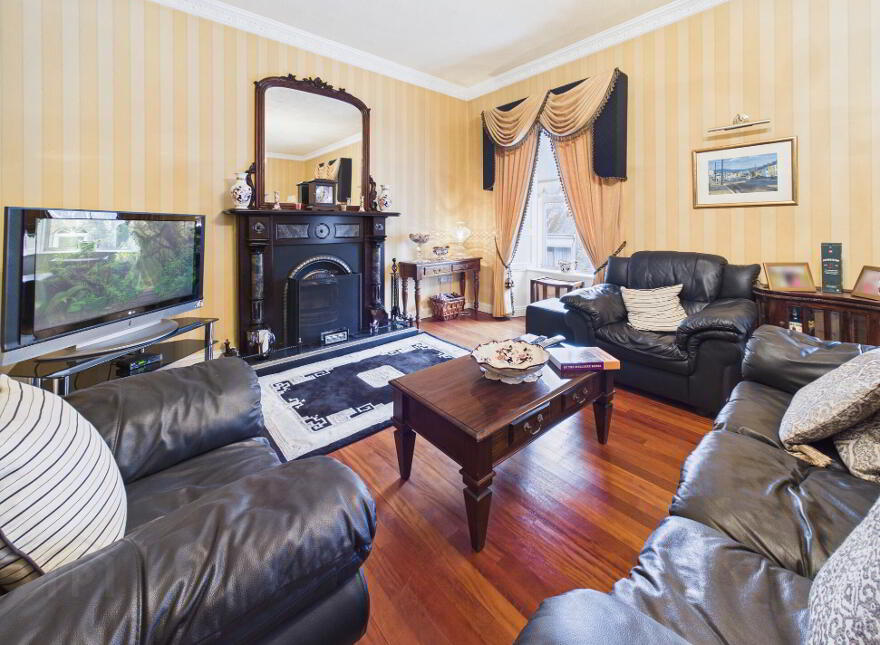 Main Street, Borrisokane, E45D263