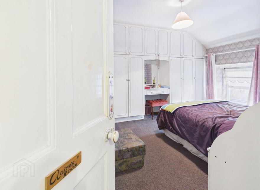Main Street, Borrisokane, E45D263