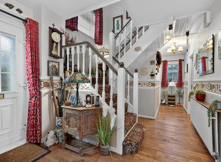 16 Old Forge Manor, Belfast, BT10 0HY