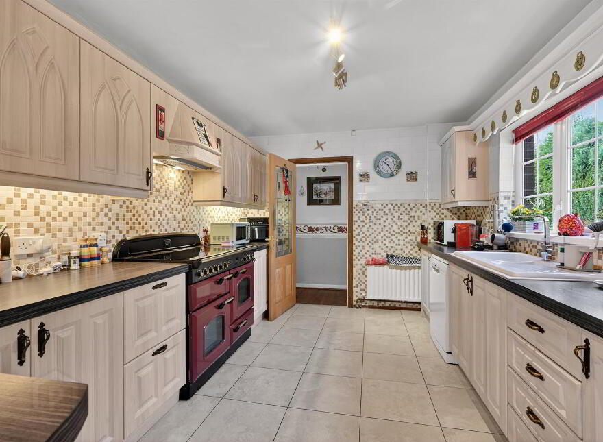 16 Old Forge Manor, Belfast, BT10 0HY