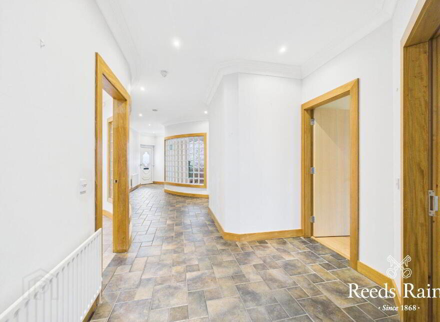 Apartment 2 Quayside, Carrickfergus, BT38 8BJ photo 3