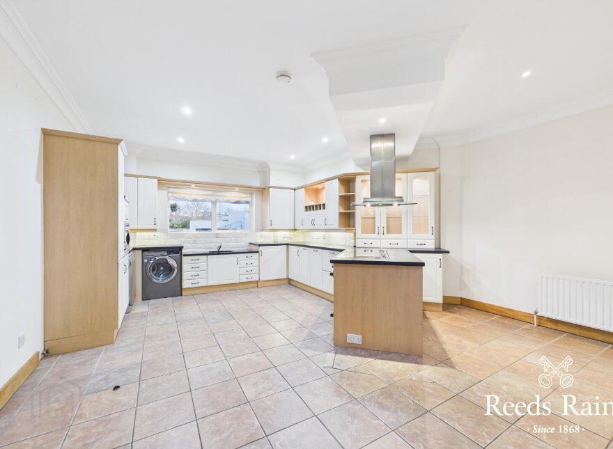 Apartment 2 Quayside, Carrickfergus, BT38 8BJ