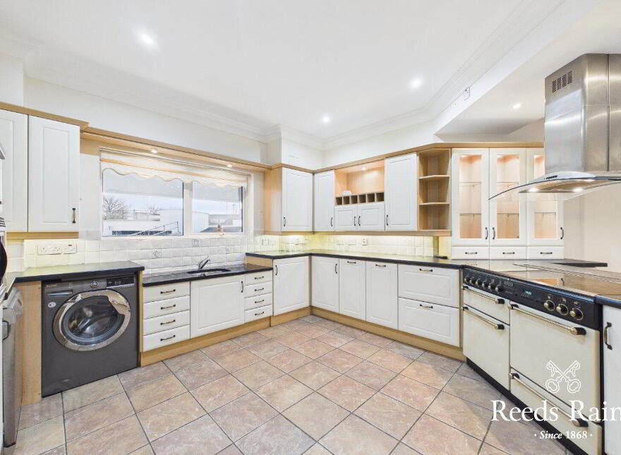 Apartment 2 Quayside, Carrickfergus, BT38 8BJ