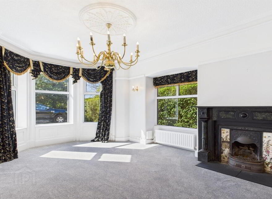 90 Balmoral Avenue, Belfast, BT9 6NY