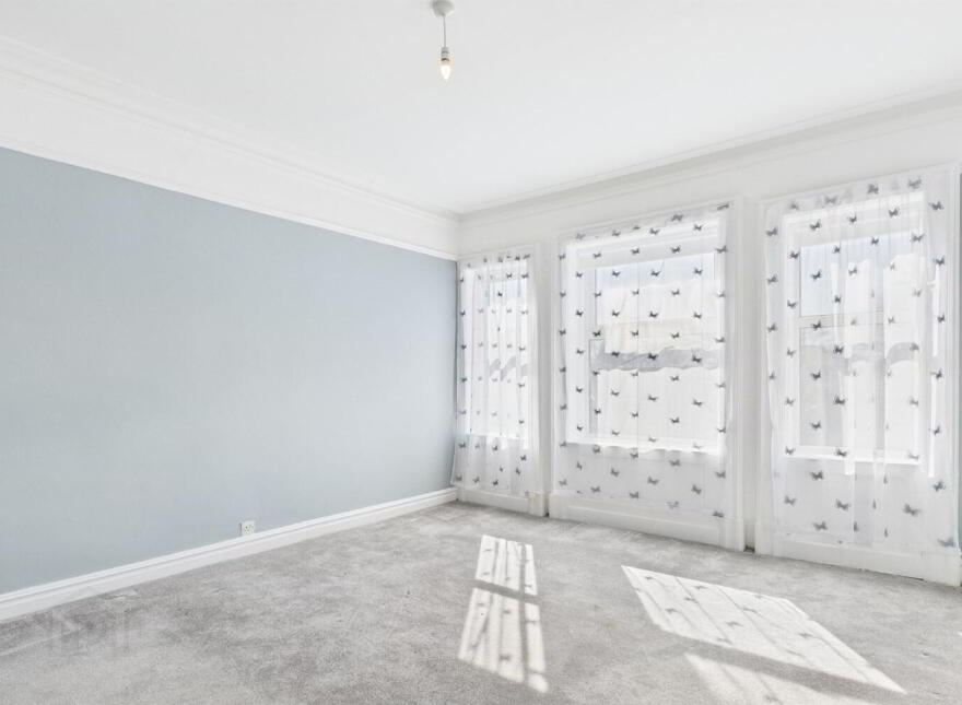90 Balmoral Avenue, Belfast, BT9 6NY