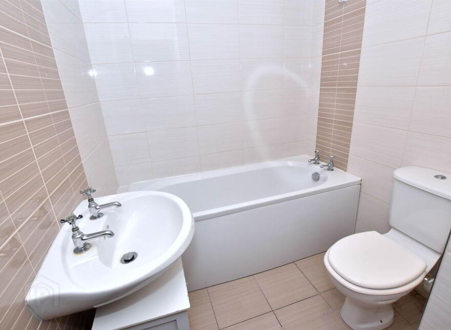 103 South Street, Newtownards, BT23 4JU