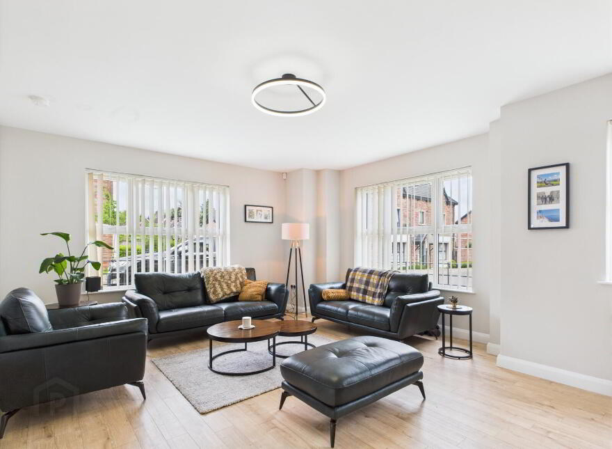 16 Castlehill Wood, Belfast, BT4 3PJ