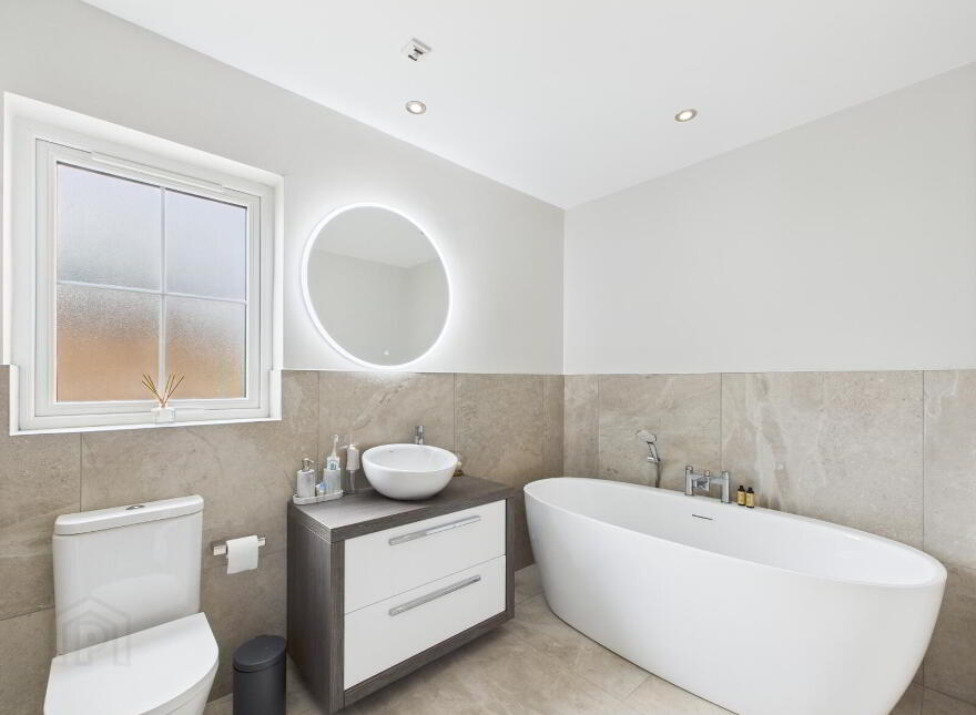 16 Castlehill Wood, Belfast, BT4 3PJ
