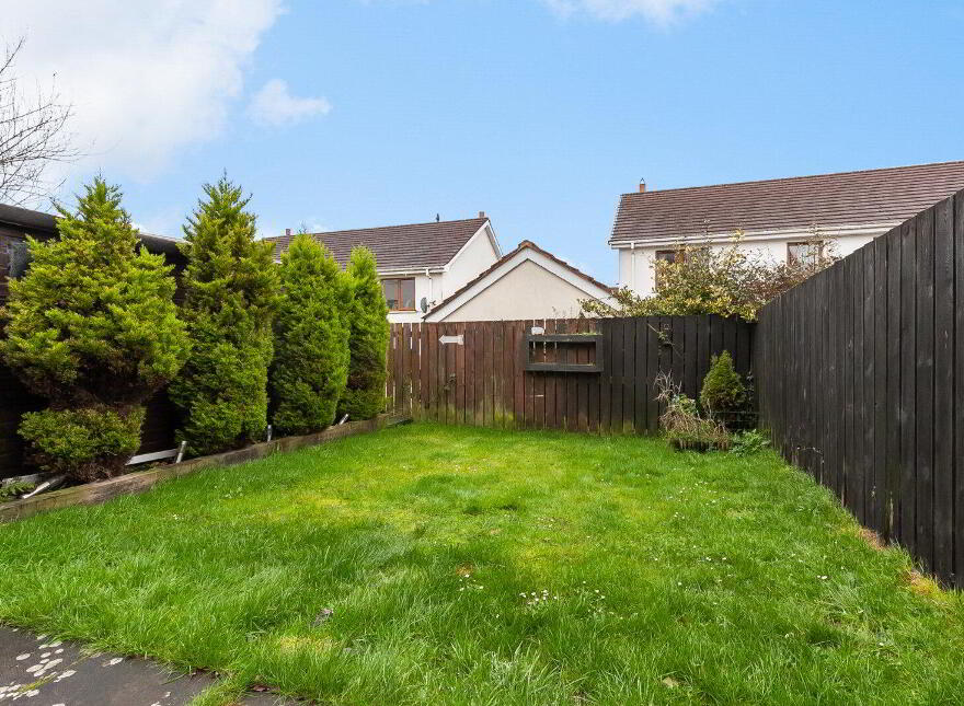 22 Bates Park, Greenisland, Carrickfergus, BT38 8LG