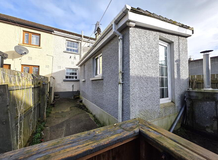 9 Newtownkennedy Street, Strabane, BT82 8HT
