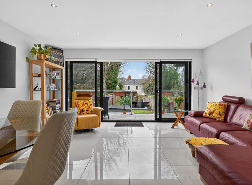 14 Church Avenue, Holywood, BT18 9BJ