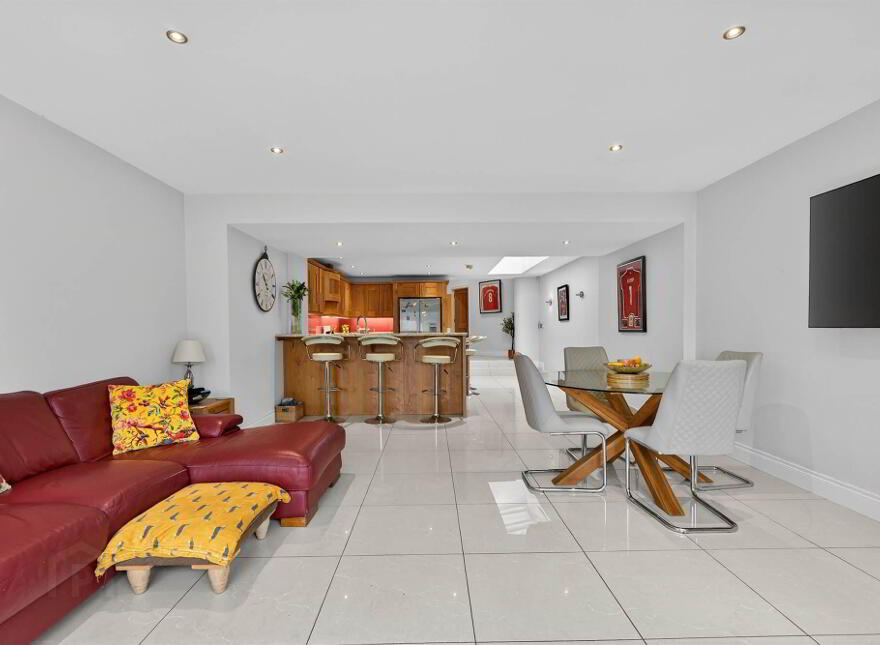 14 Church Avenue, Holywood, BT18 9BJ