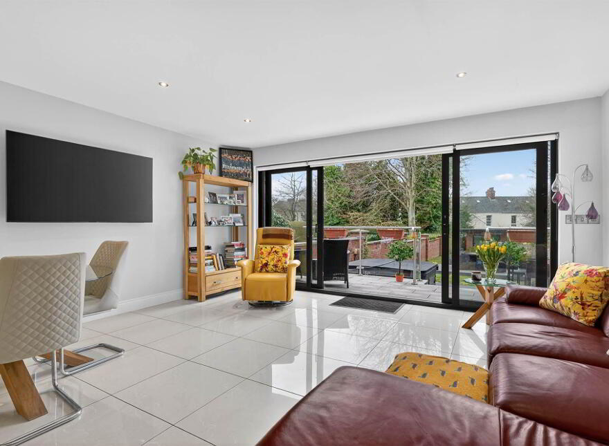 14 Church Avenue, Holywood, BT18 9BJ