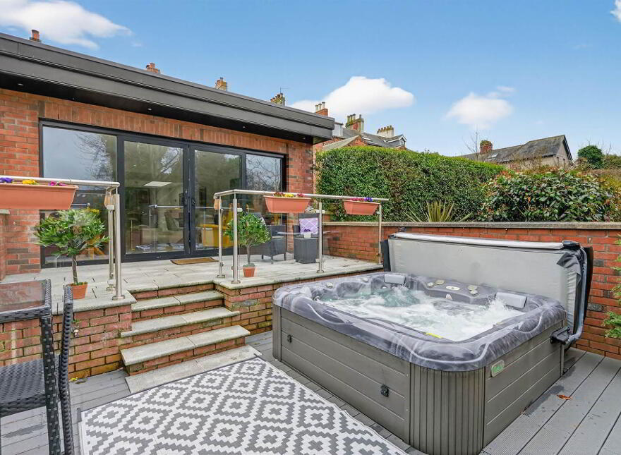 14 Church Avenue, Holywood, BT18 9BJ