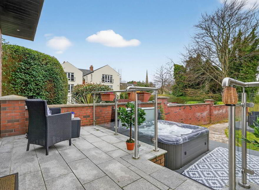 14 Church Avenue, Holywood, BT18 9BJ