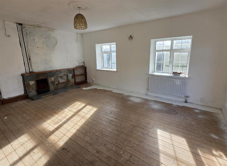 19 Milltown Road, Antrim, BT41 4NW