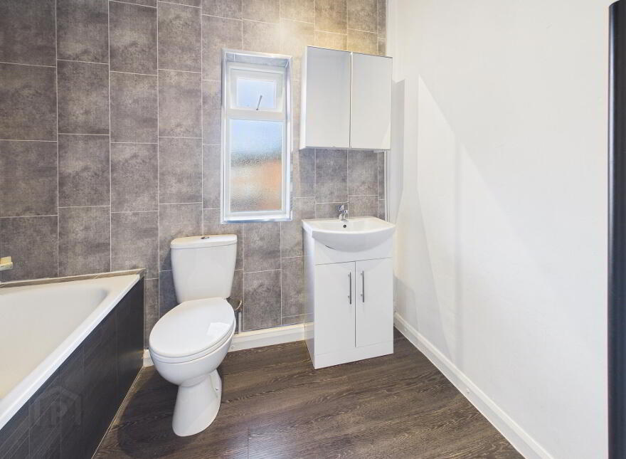 7 Ava Crescent, Belfast, BT7 3DU