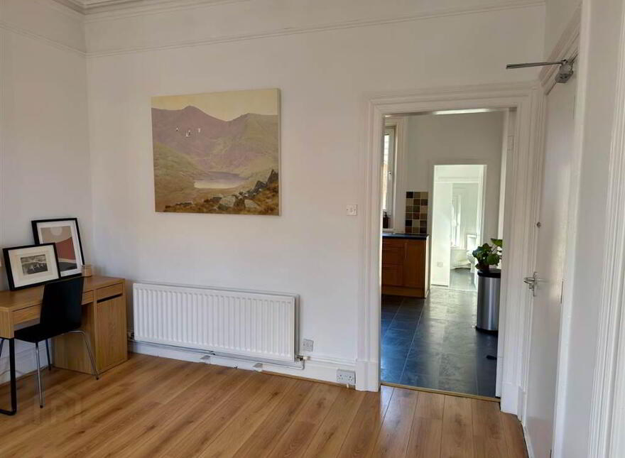 Flat C, 3 The Mount, Belfast, BT5 4NA