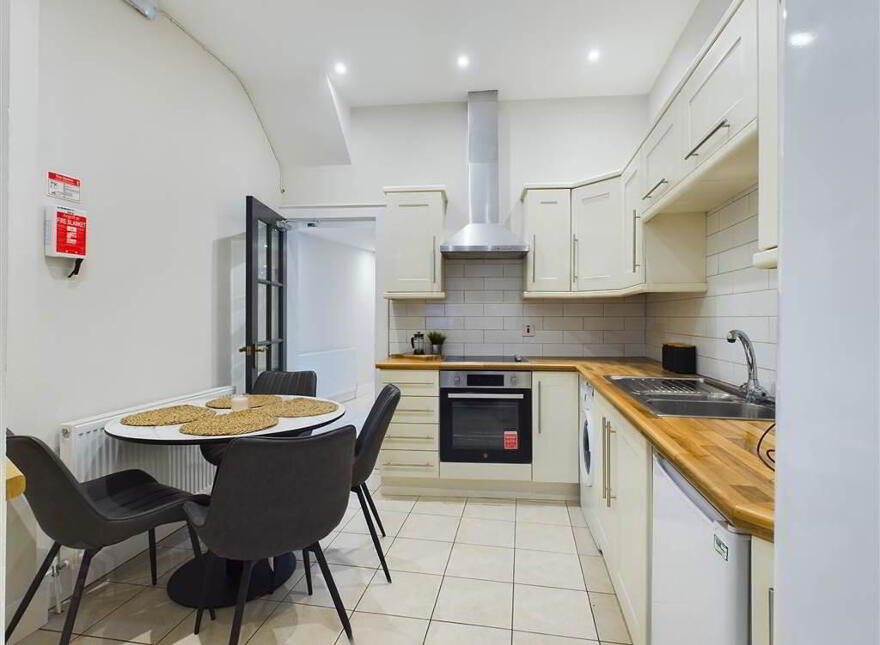 16 Edinburgh Street, Off Lisburn Road, Belfast, BT9 7DS