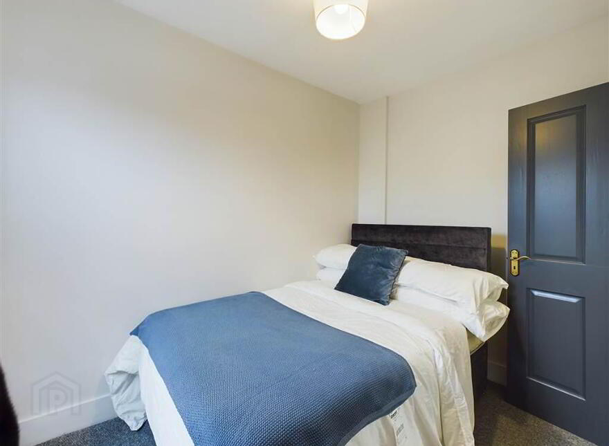 16 Edinburgh Street, Off Lisburn Road, Belfast, BT9 7DS