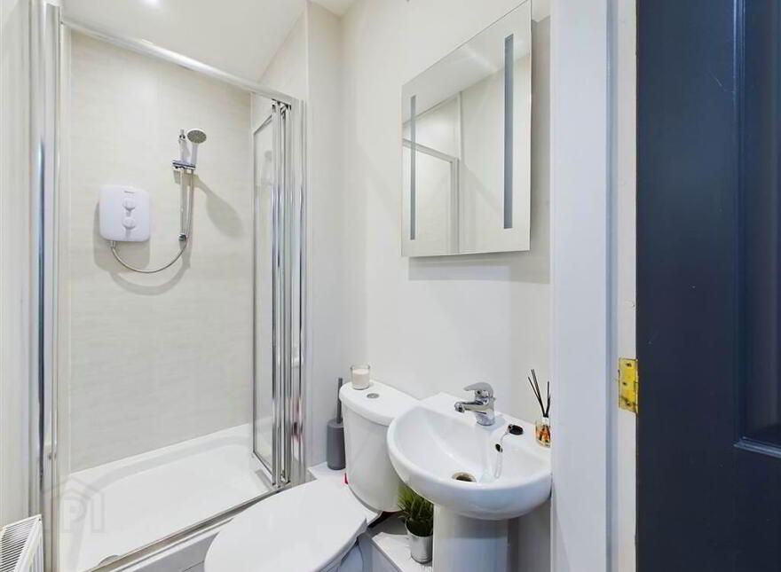 16 Edinburgh Street, Off Lisburn Road, Belfast, BT9 7DS