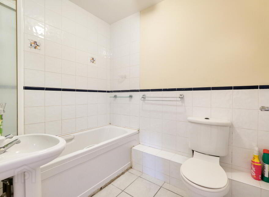 1 The Quays, Market Square, N39E797